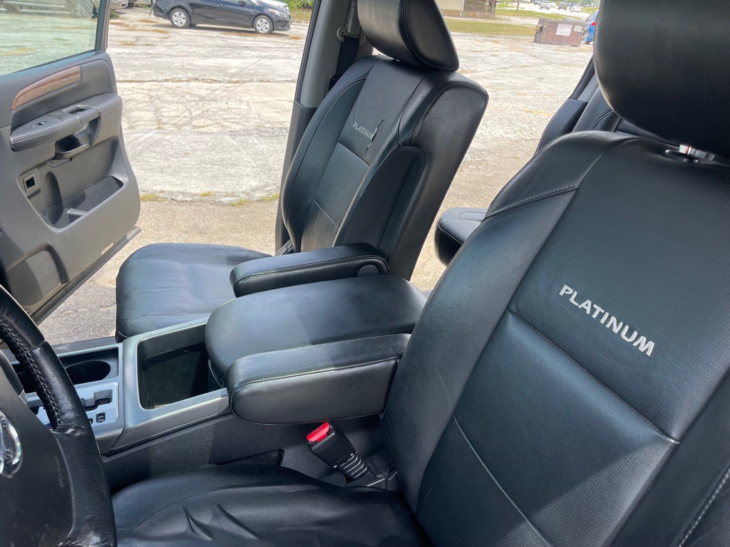 2012 Nissan Armada Image 13