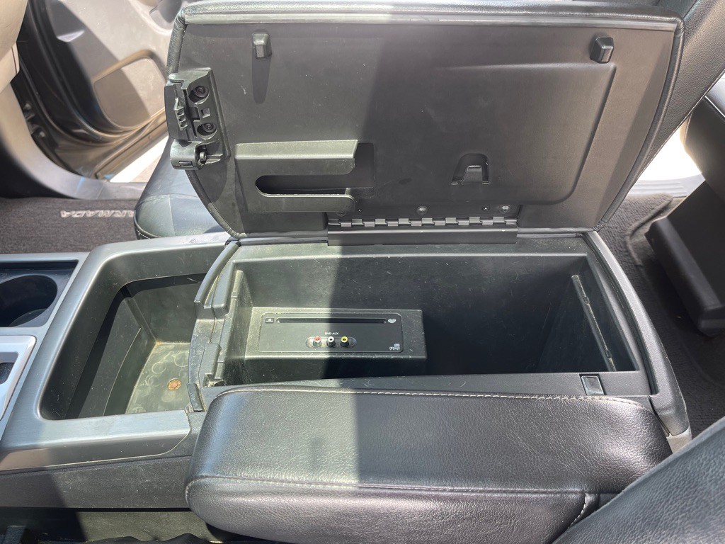 2012 Nissan Armada Image 15