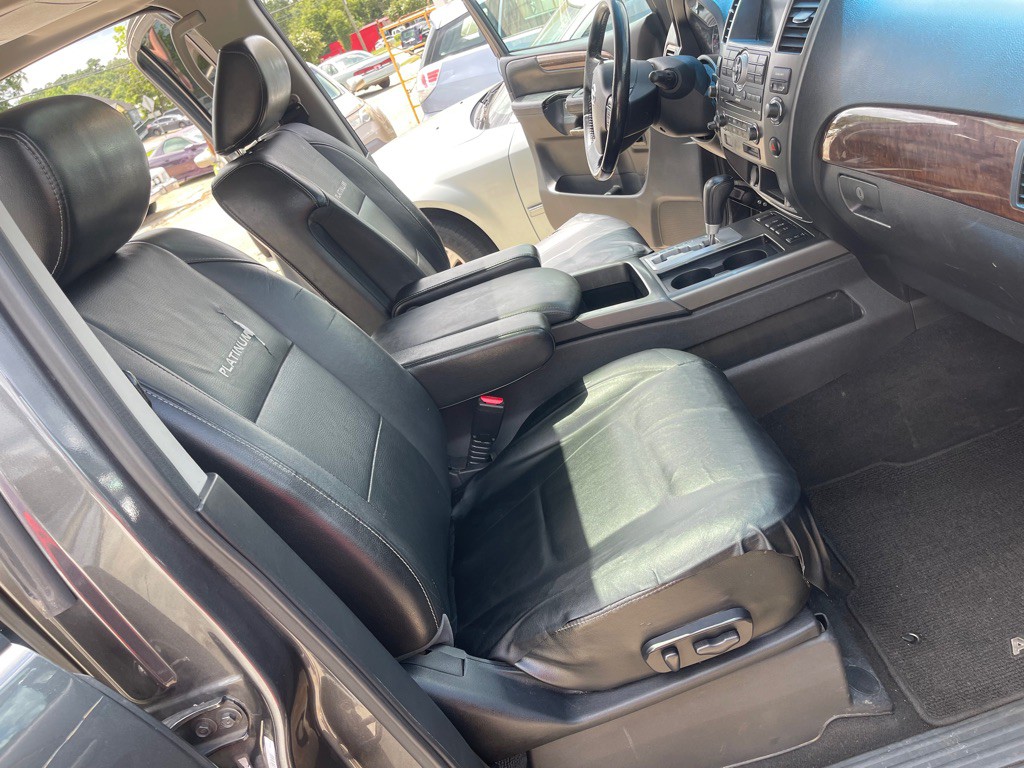 2012 Nissan Armada Image 24
