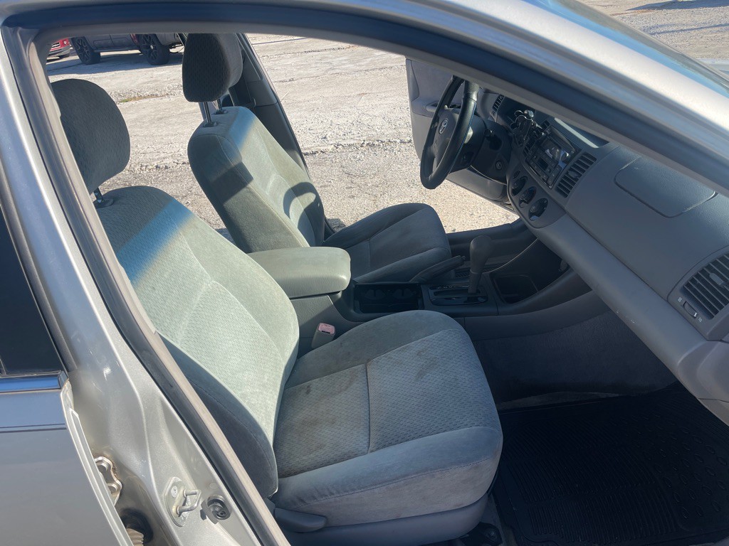 2004 Toyota Camry Image 17