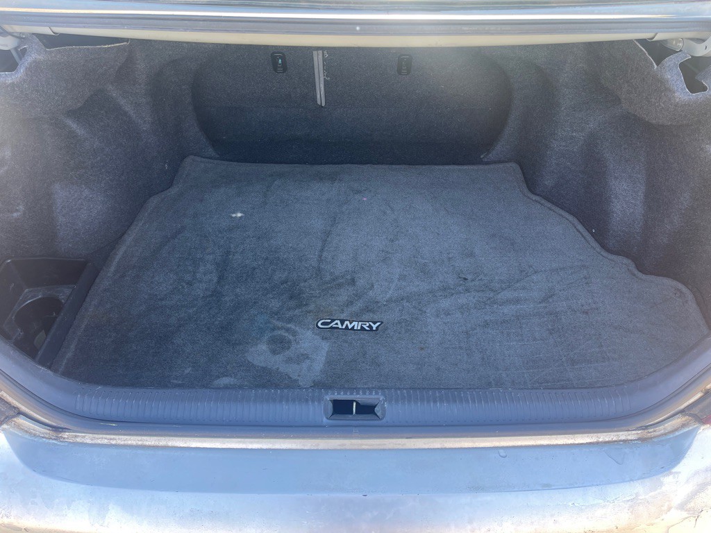 2004 Toyota Camry Image 18