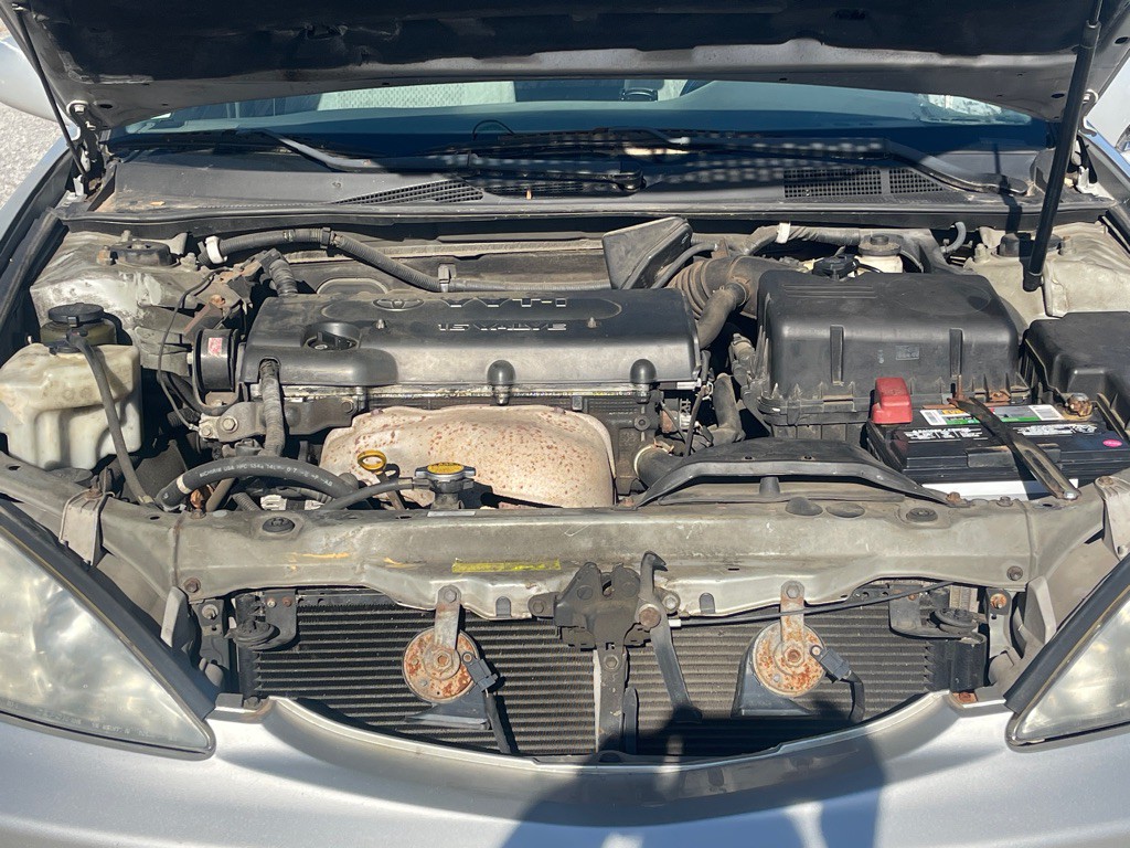 2004 Toyota Camry Image 19