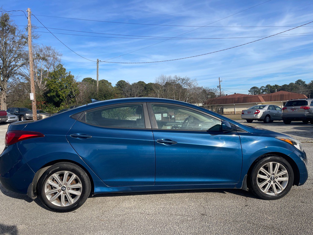 2016 Hyundai Elantra Image 8