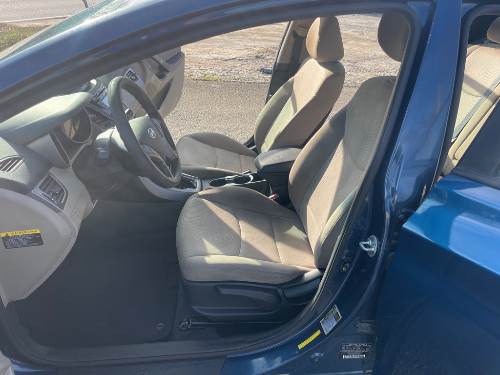 2016 Hyundai Elantra Image 10