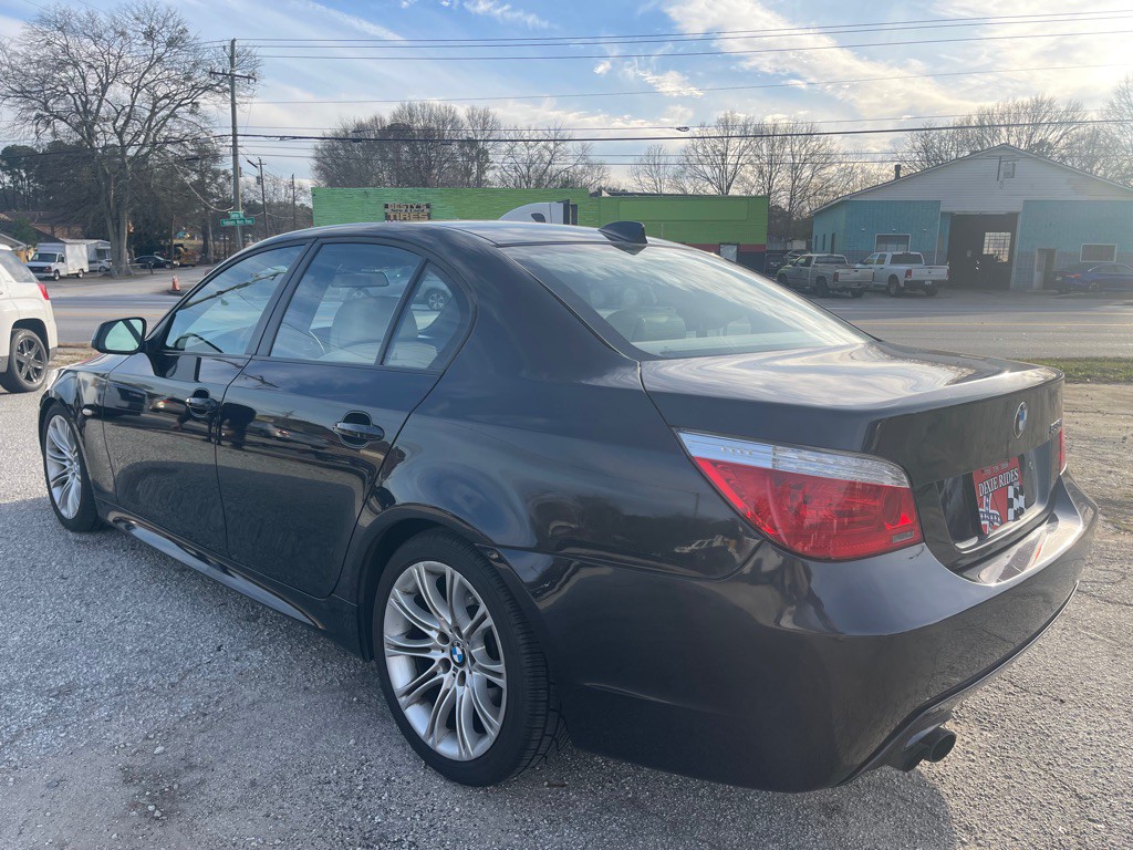 2010 BMW 5 Series Image 6