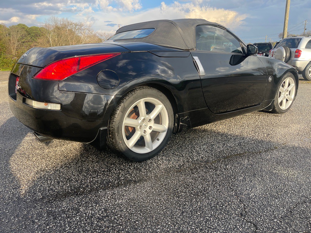 2005 Nissan 350Z Image 5