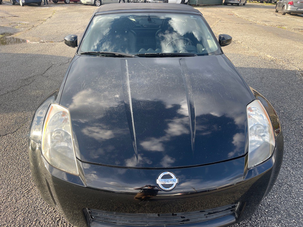 2005 Nissan 350Z Image 6