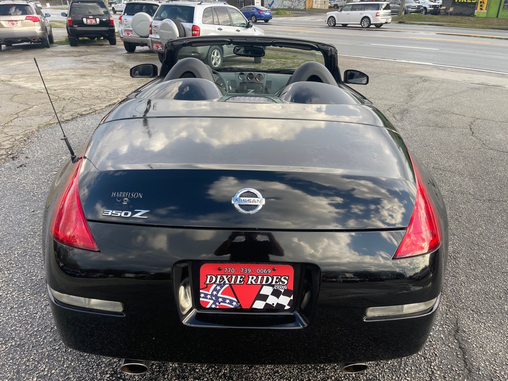 2005 Nissan 350Z Image 16