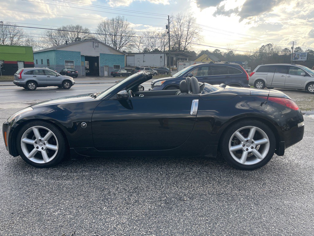 2005 Nissan 350Z Image 18