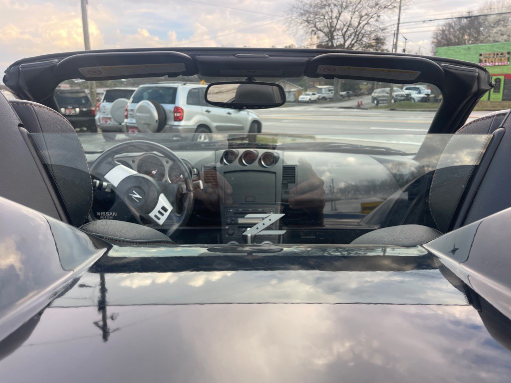 2005 Nissan 350Z Image 26