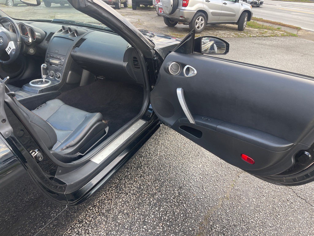 2005 Nissan 350Z Image 27
