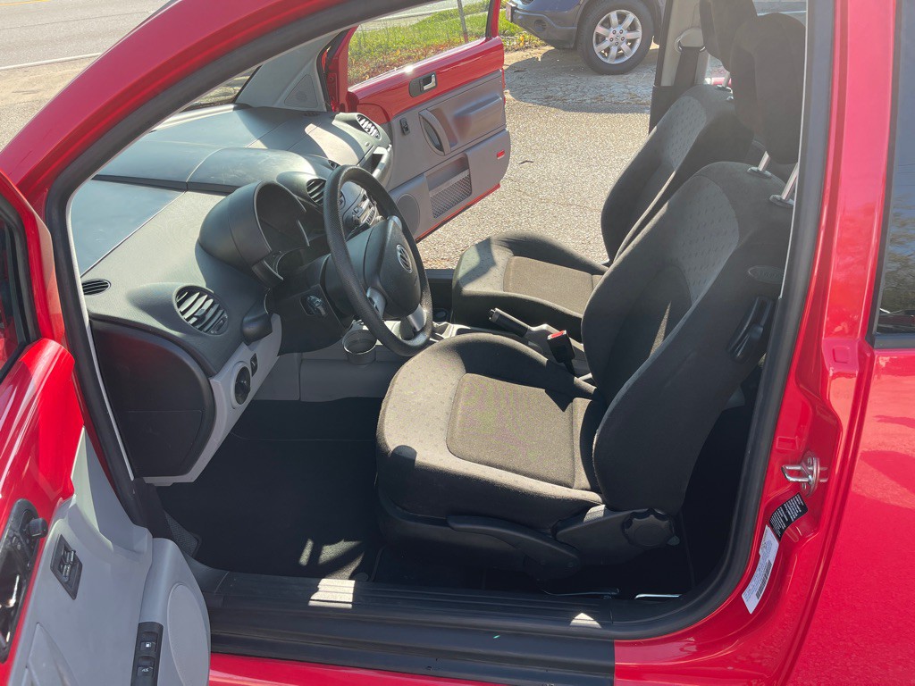 1999 Volkswagen Beetle Image 10