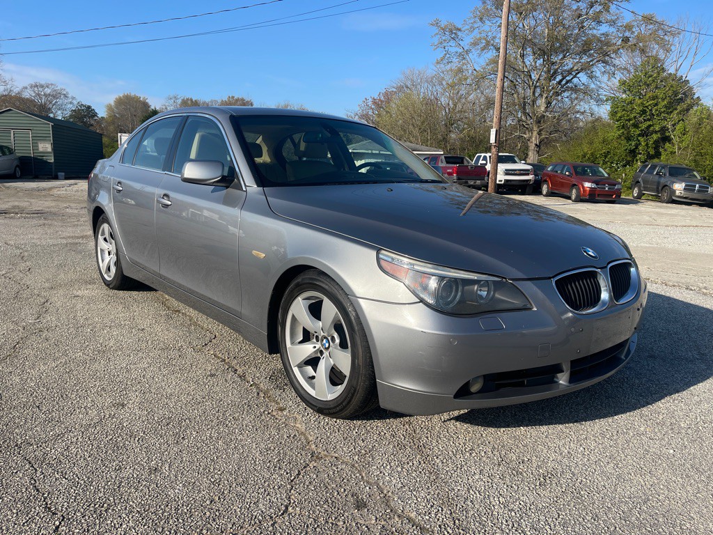 2005 BMW 5 Series Image 2