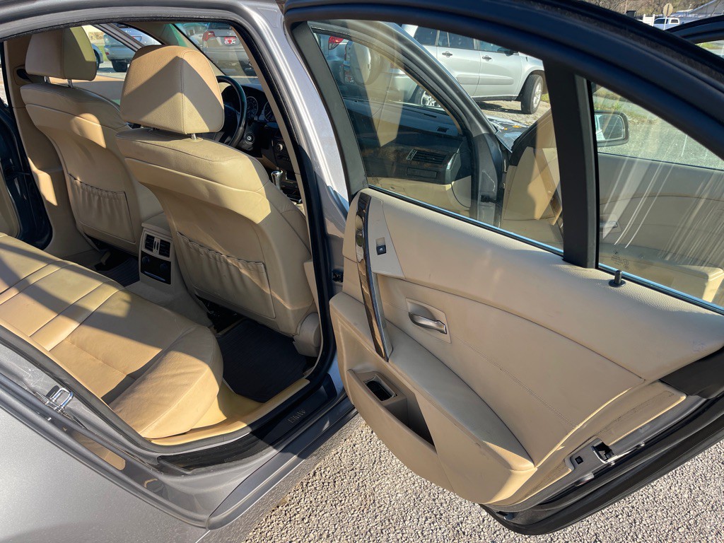 2005 BMW 5 Series Image 16