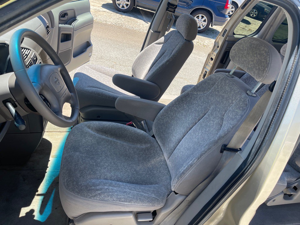 1999 Nissan Quest Image 10