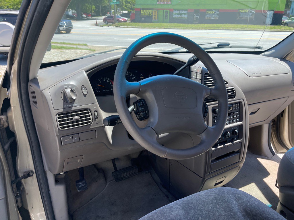 1999 Nissan Quest Image 11