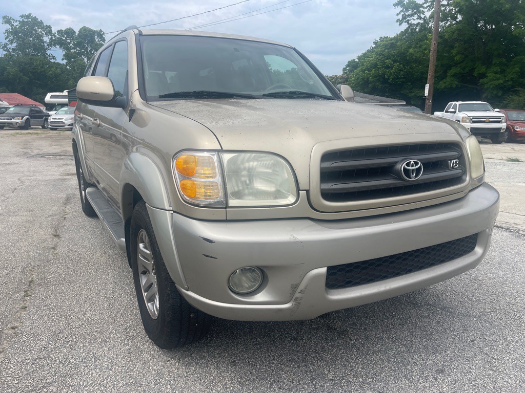 2004 Toyota Sequoia Image 2
