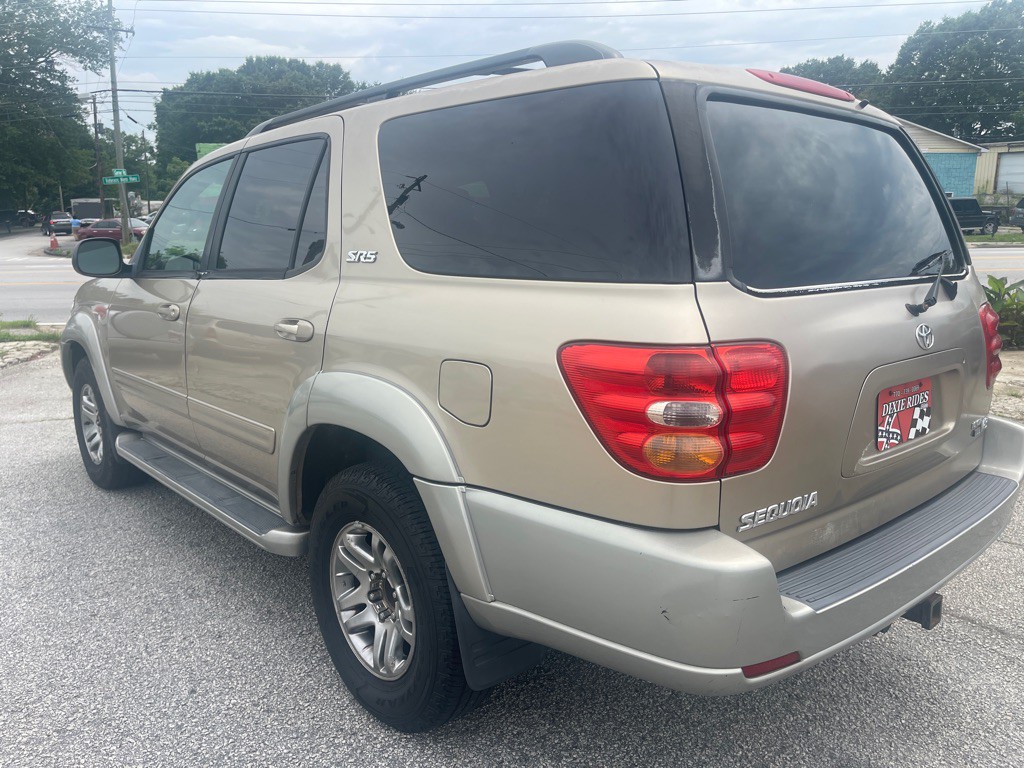 2004 Toyota Sequoia Image 6