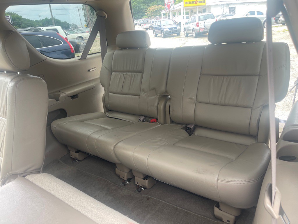 2004 Toyota Sequoia Image 14
