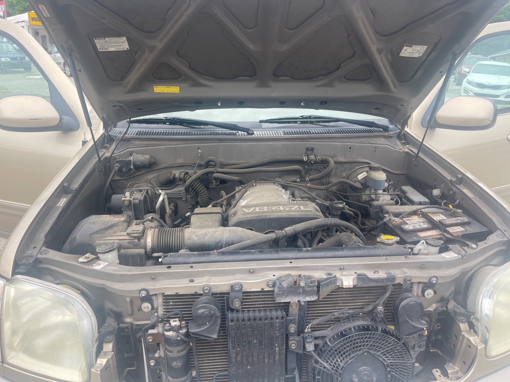 2004 Toyota Sequoia Image 20