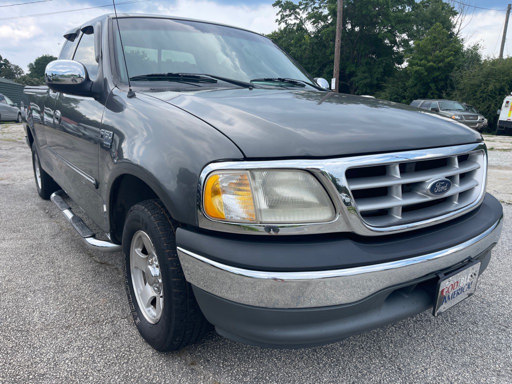 2002 Ford F-150 Image 2