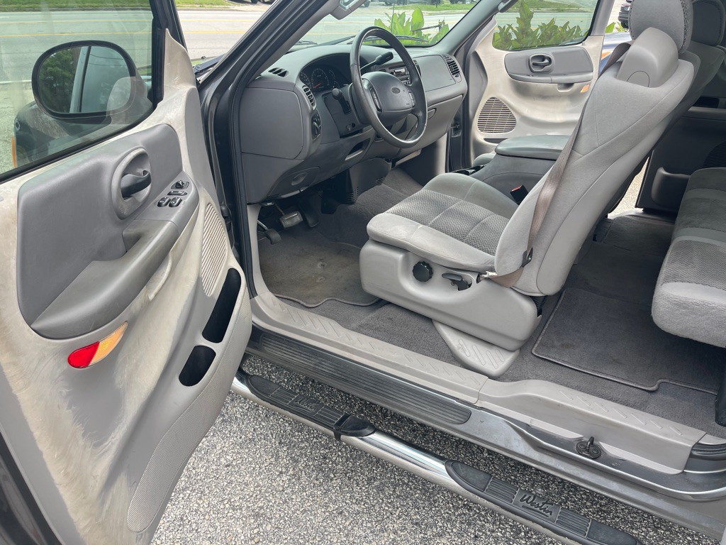 2002 Ford F-150 Image 12