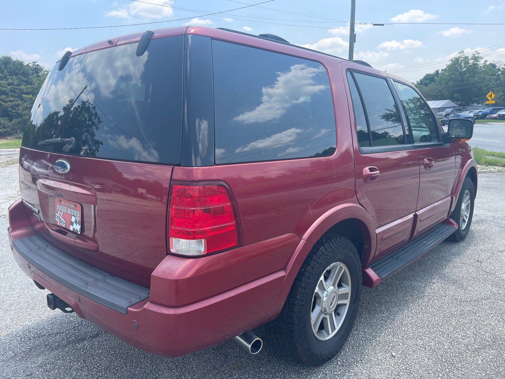 2004 Ford Expedition Image 8