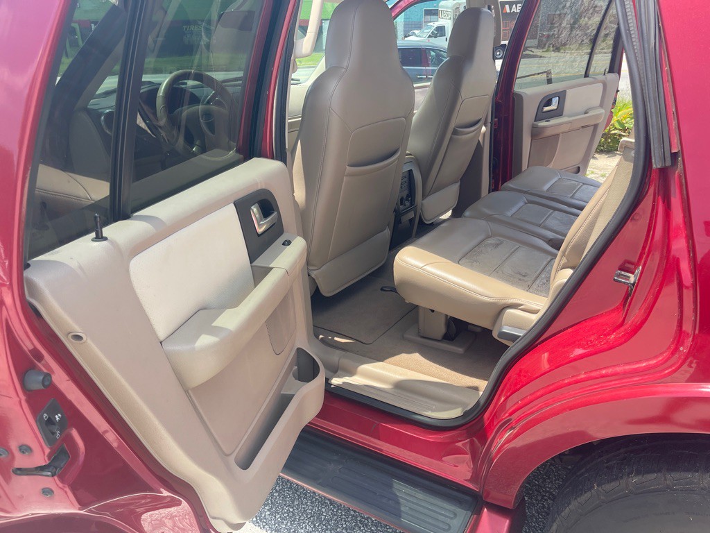 2004 Ford Expedition Image 14