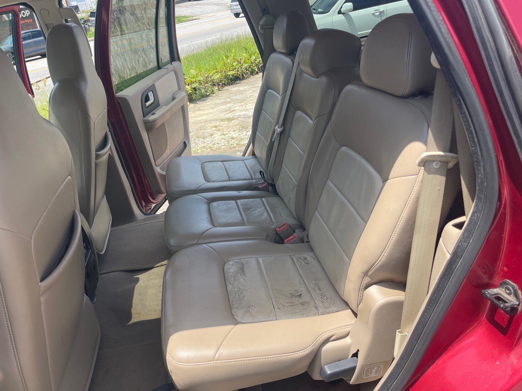2004 Ford Expedition Image 15