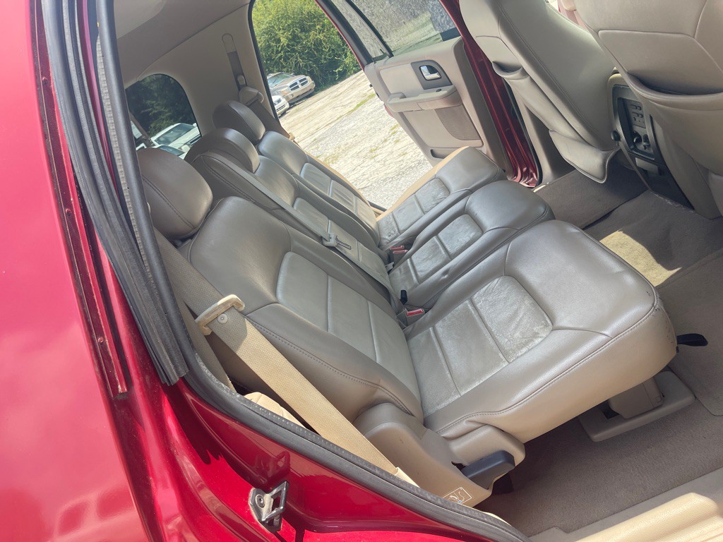2004 Ford Expedition Image 18
