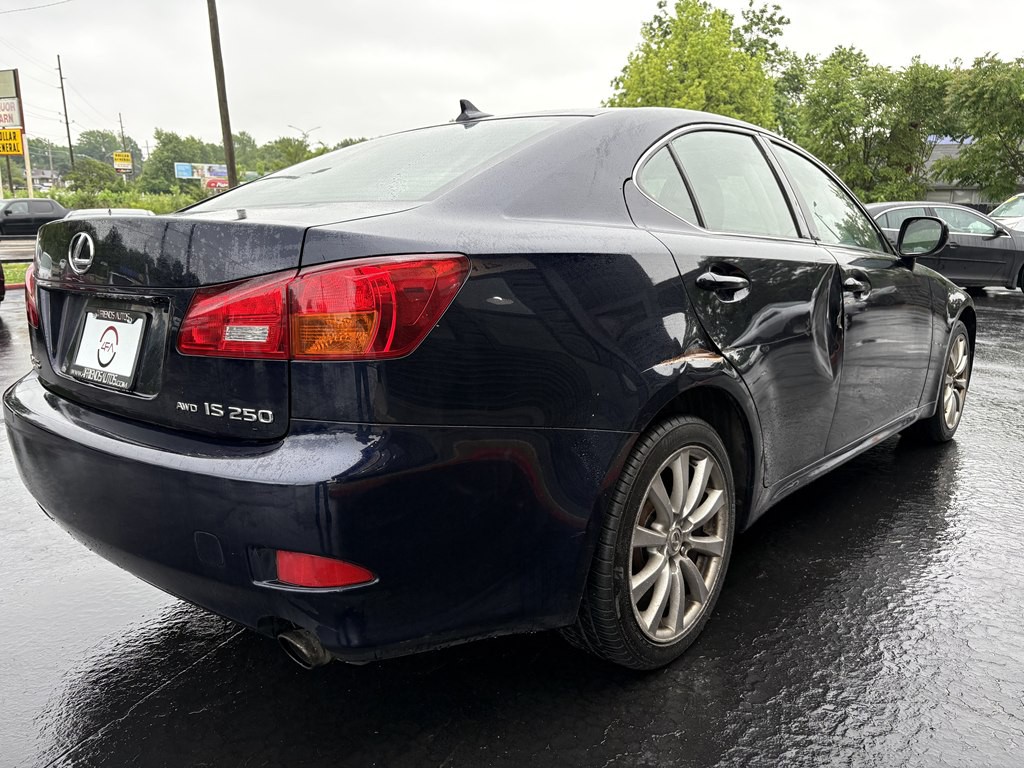 2007 Lexus IS Image 4