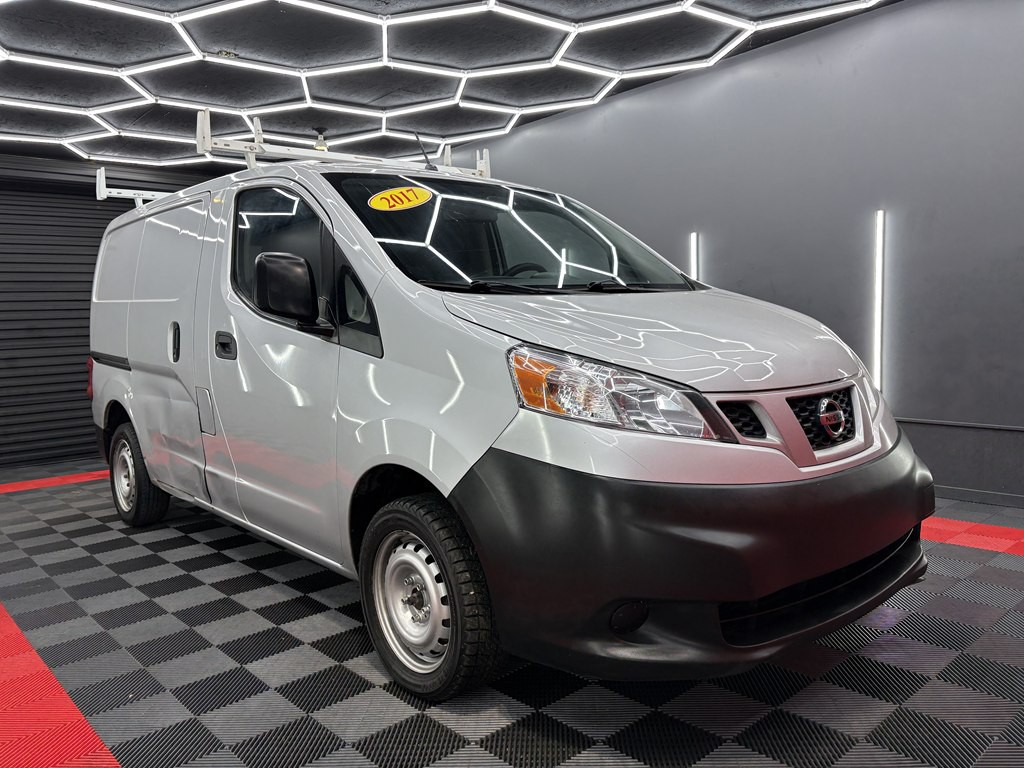 2017 Nissan NV200 Image 3