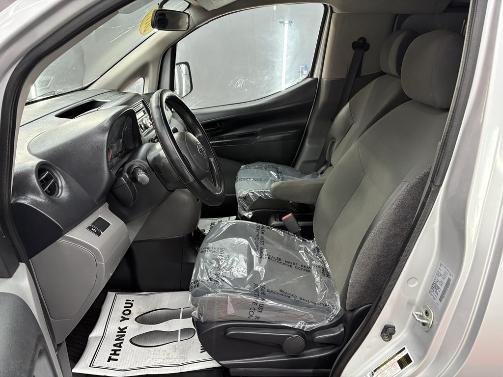 2017 Nissan NV200 Image 8