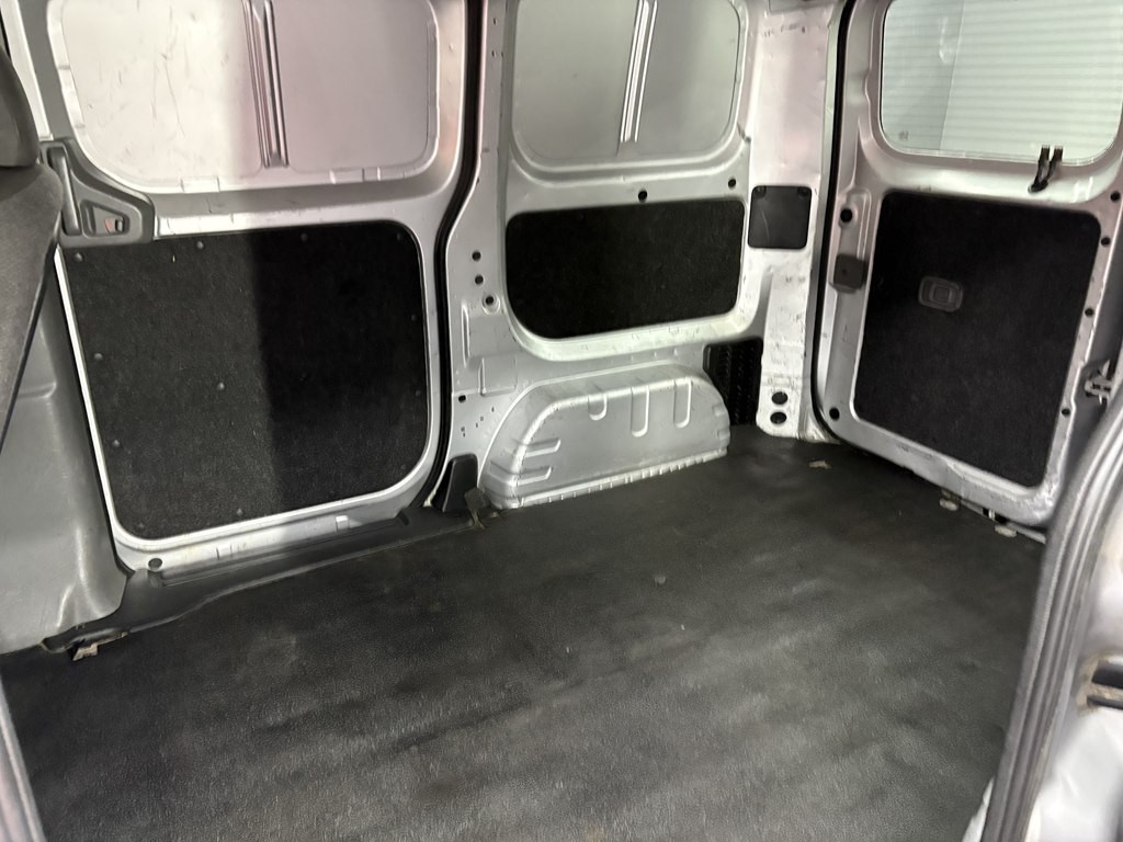 2017 Nissan NV200 Image 12