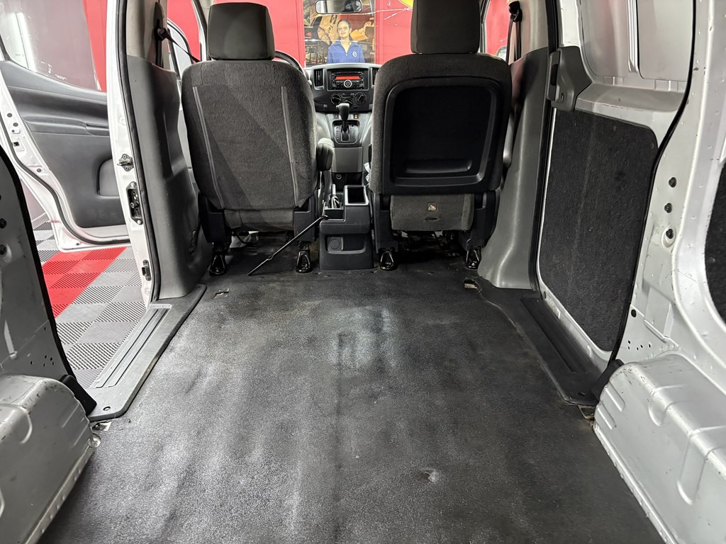 2017 Nissan NV200 Image 13