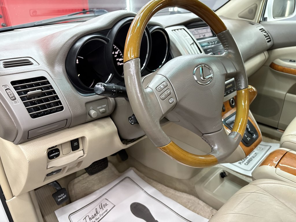 2009 Lexus RX Image 17