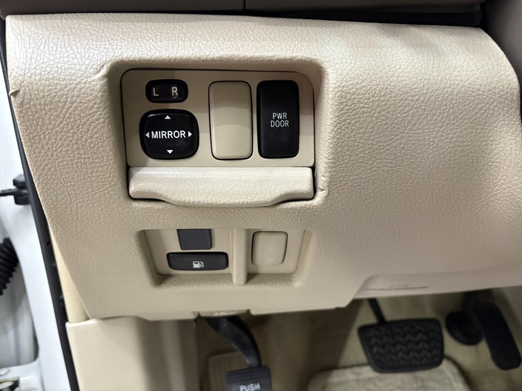 2009 Lexus RX Image 18