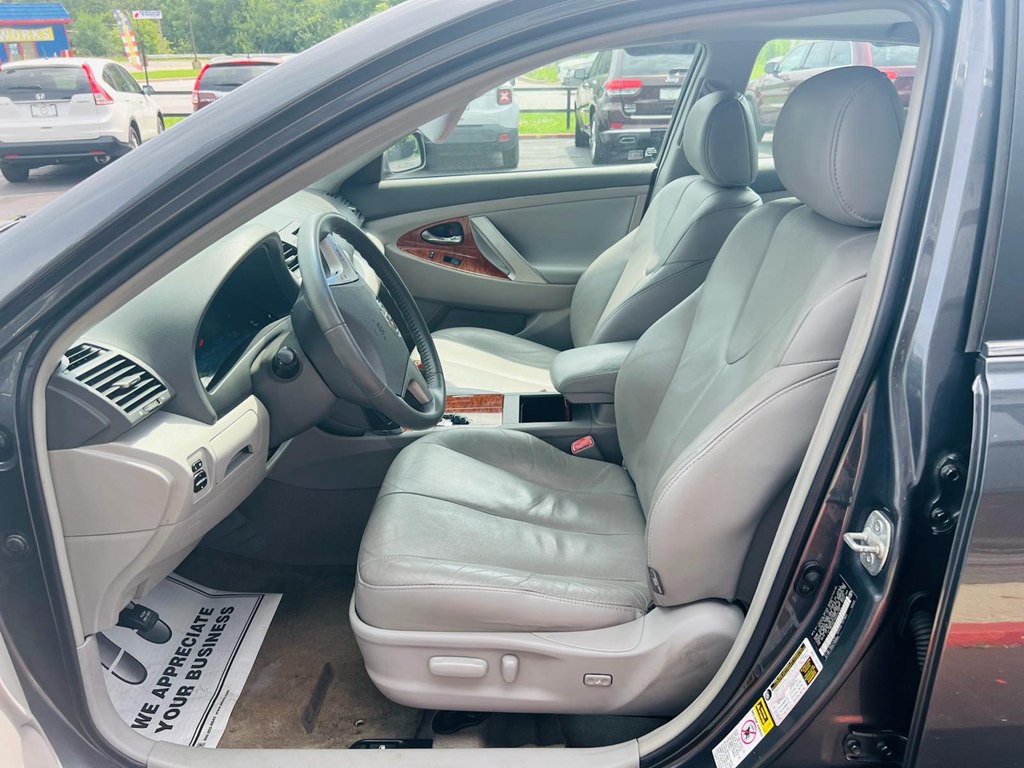 2009 Toyota Camry Image 8