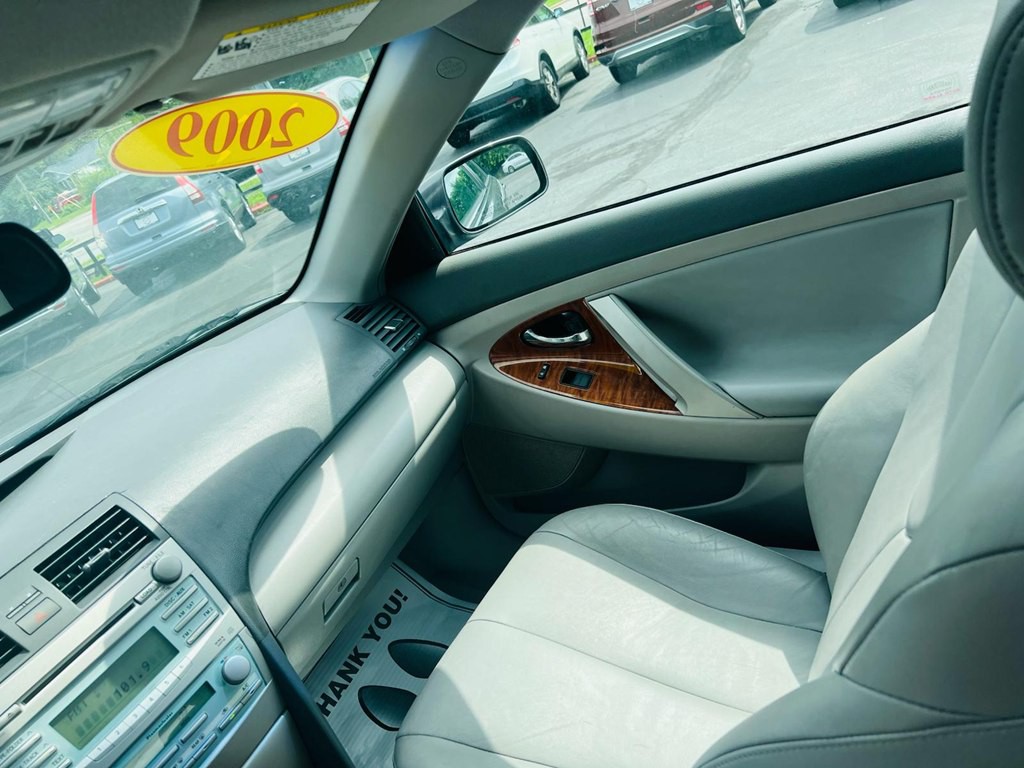 2009 Toyota Camry Image 13
