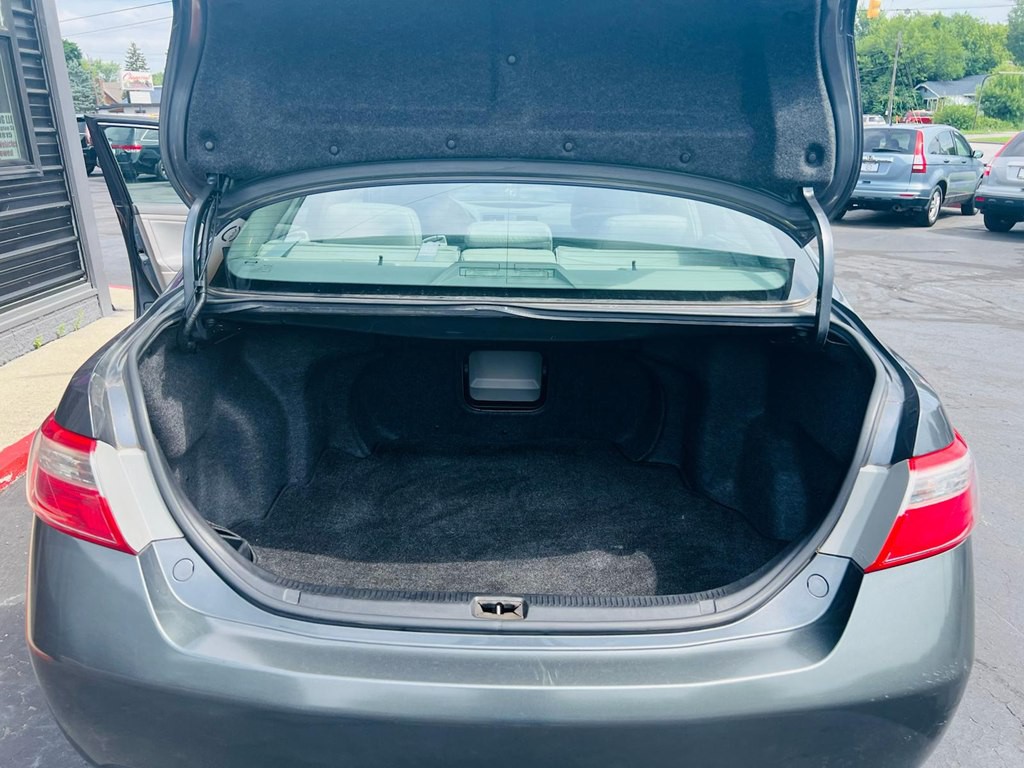 2009 Toyota Camry Image 19