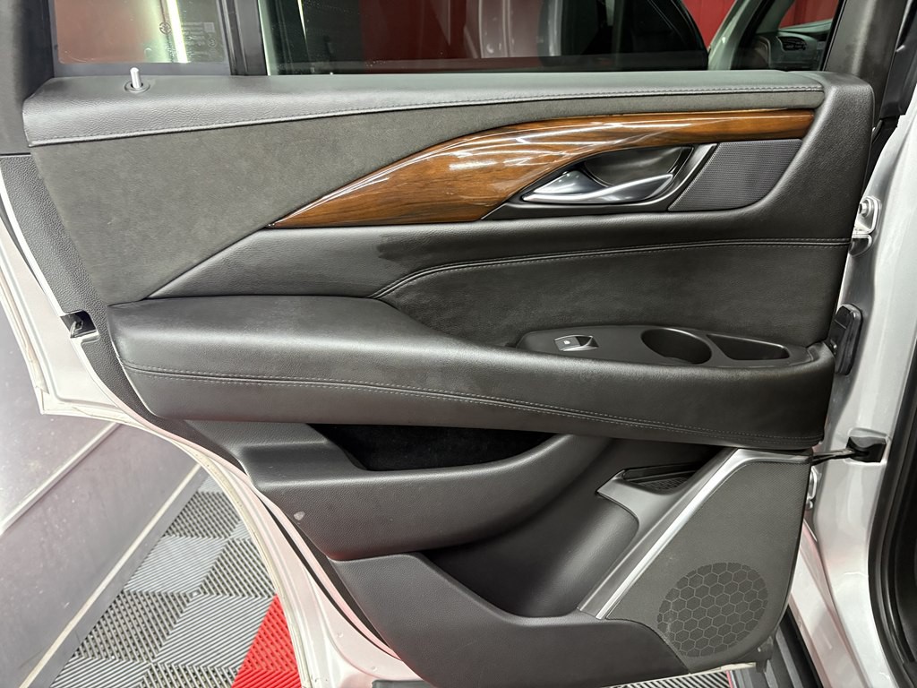 2020 Cadillac Escalade Image 10