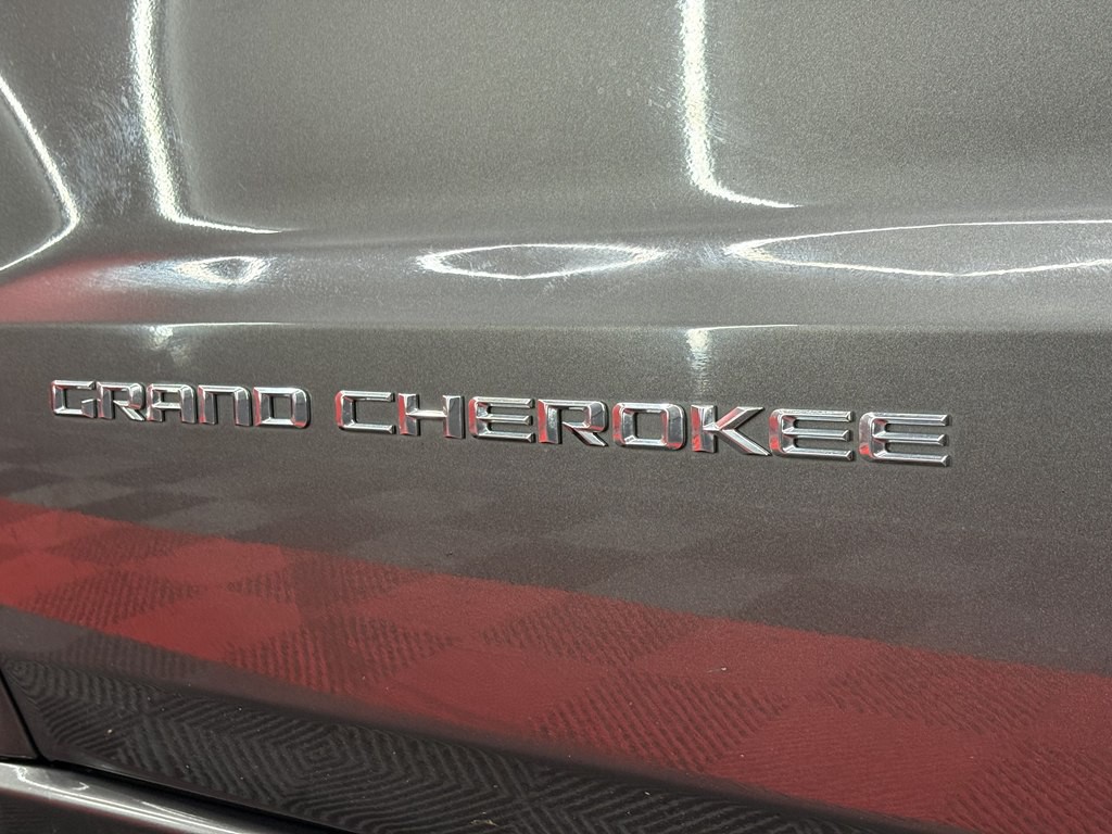 2014 Jeep Grand Cherokee Image 32