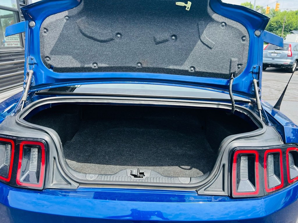 2013 Ford Mustang Image 15