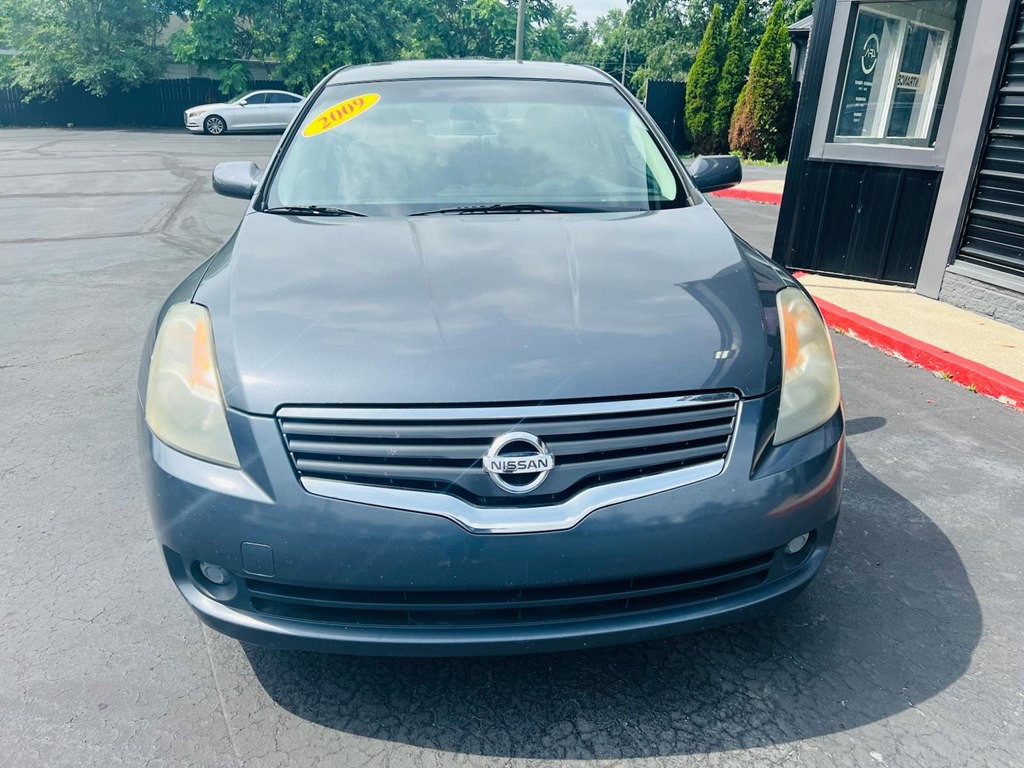 2009 Nissan Altima Image 2