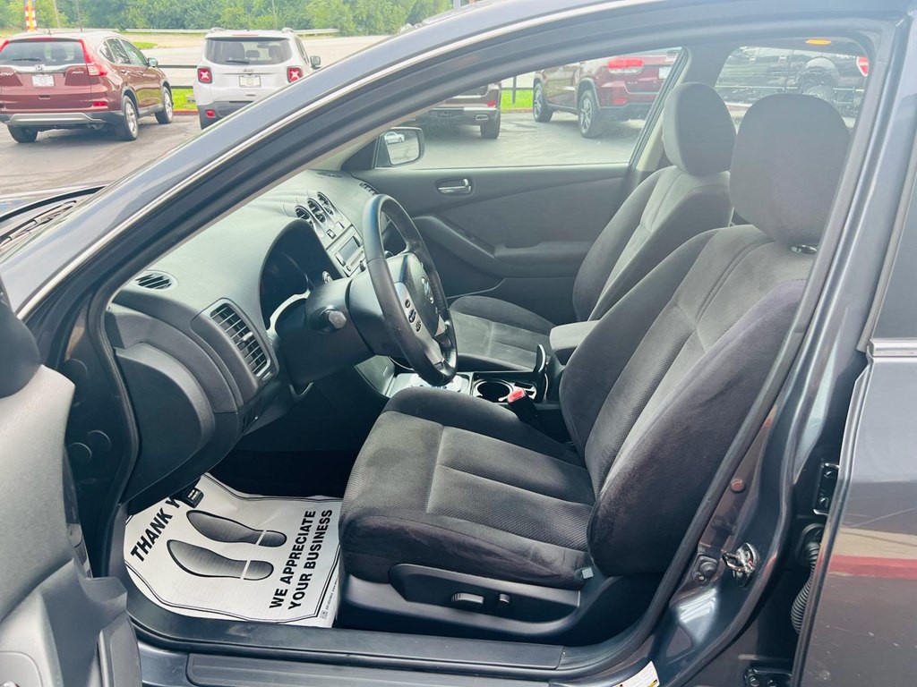 2009 Nissan Altima Image 8