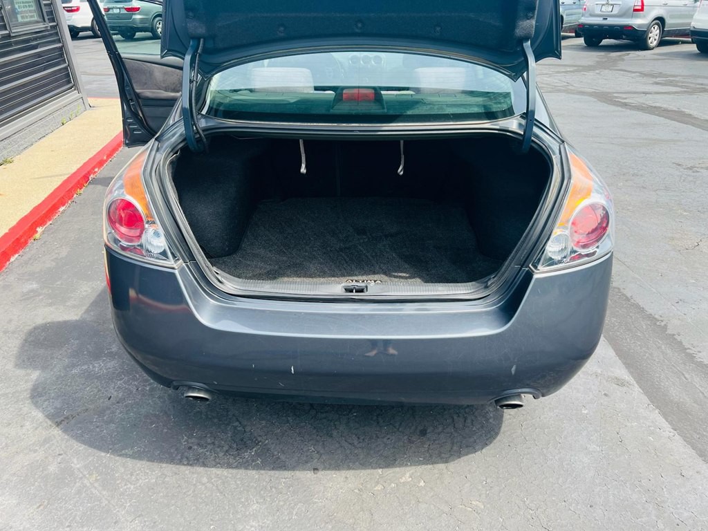 2009 Nissan Altima Image 18