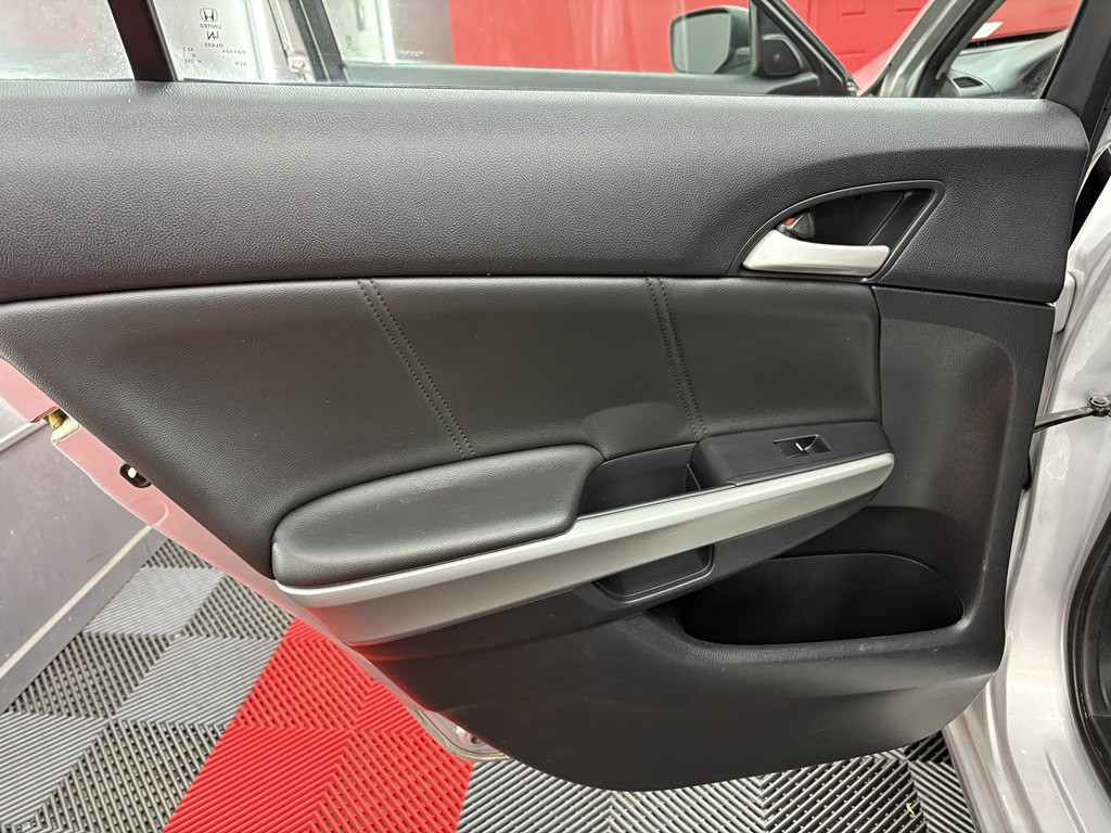 2010 Honda Accord Image 9