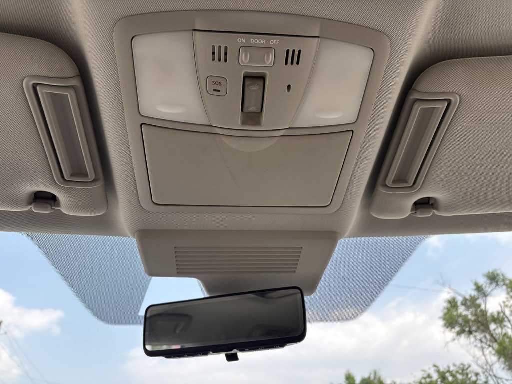 2018 Nissan Armada Image 25