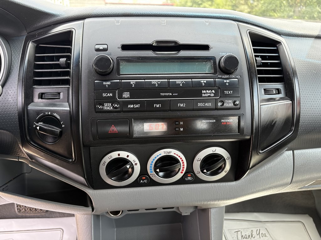 2010 Toyota Tacoma Image 19