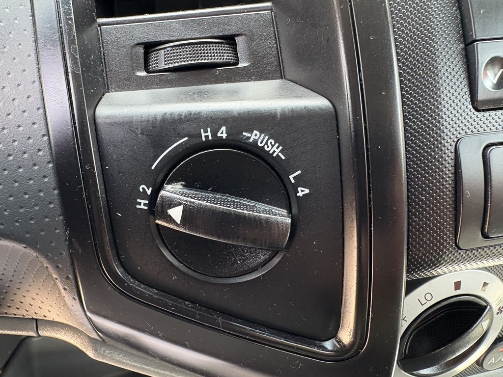 2010 Toyota Tacoma Image 20